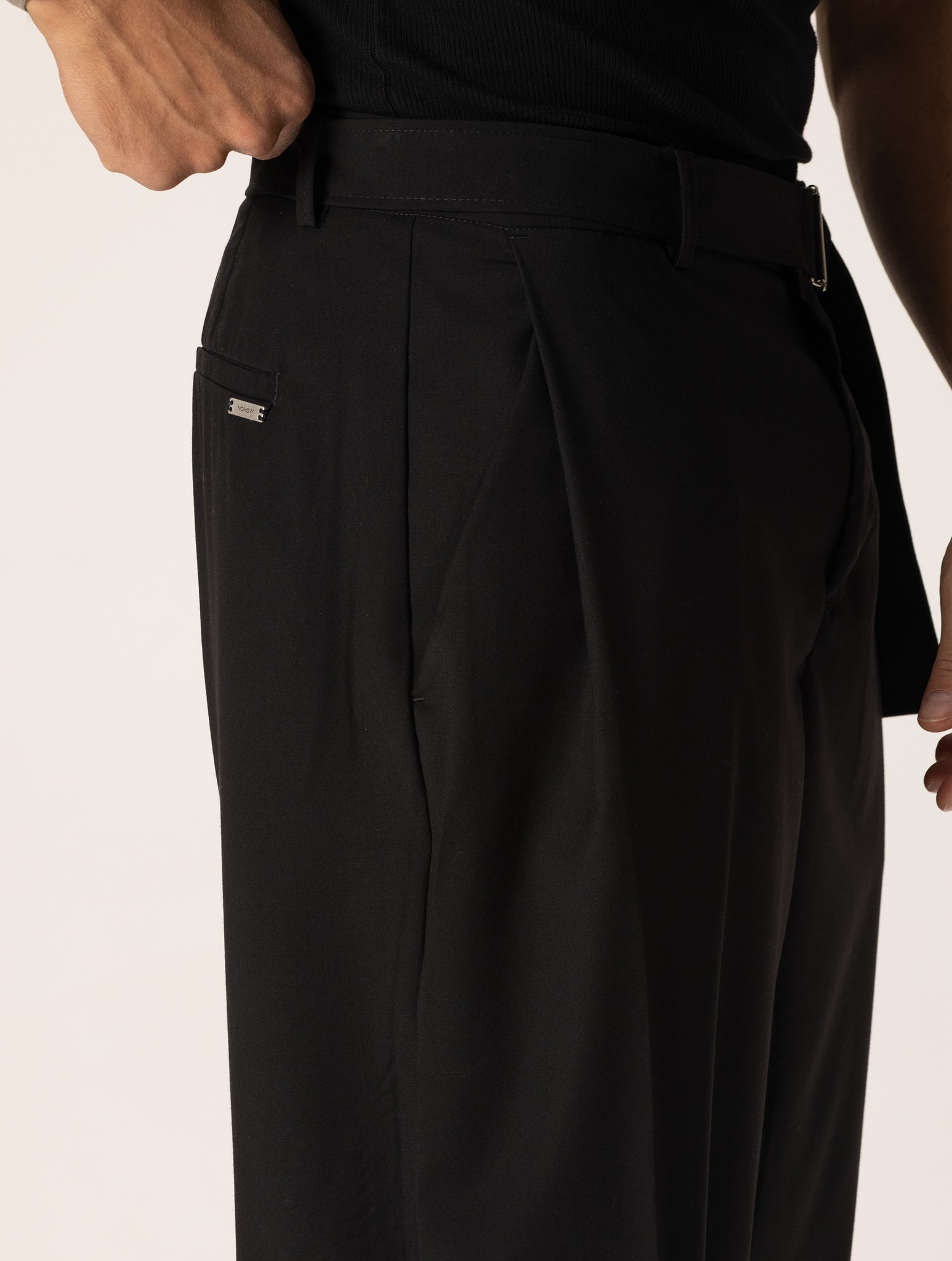 SOSUKE CASUAL PANTS IN BLACK