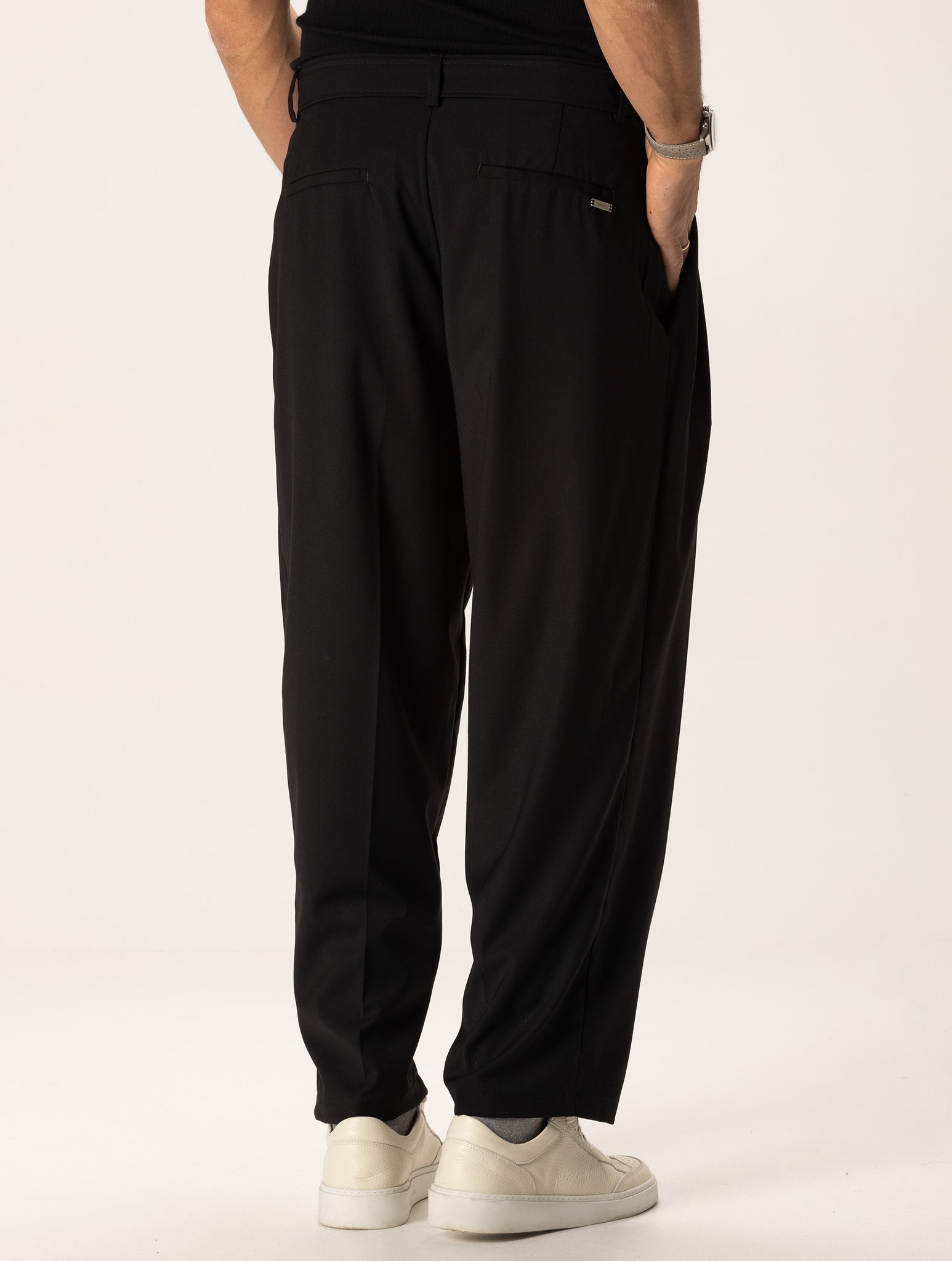 SOSUKE PANTALON NOIR DÉCONTRACTÉ