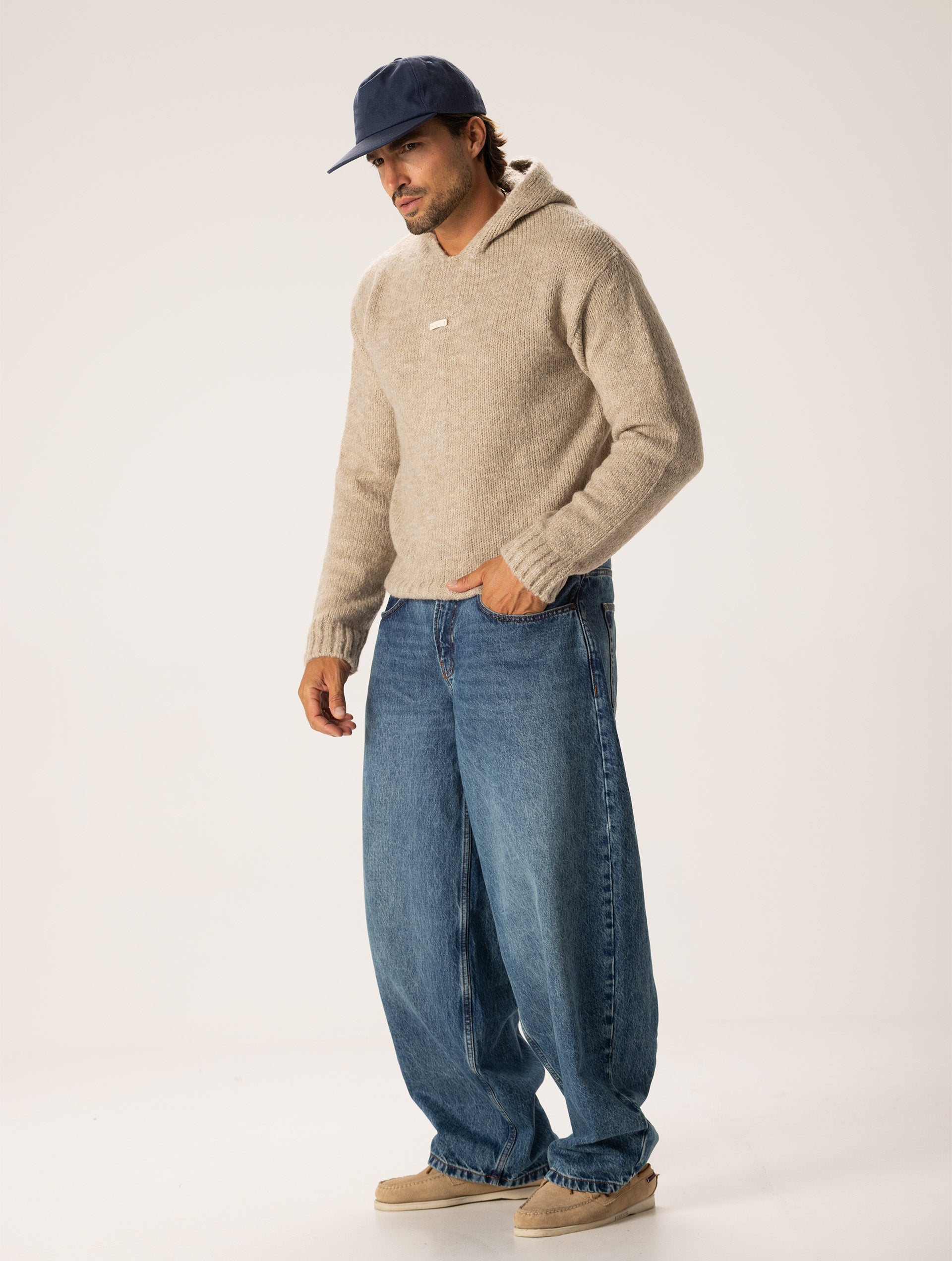 HOODIE SWEATER IN BEIGE