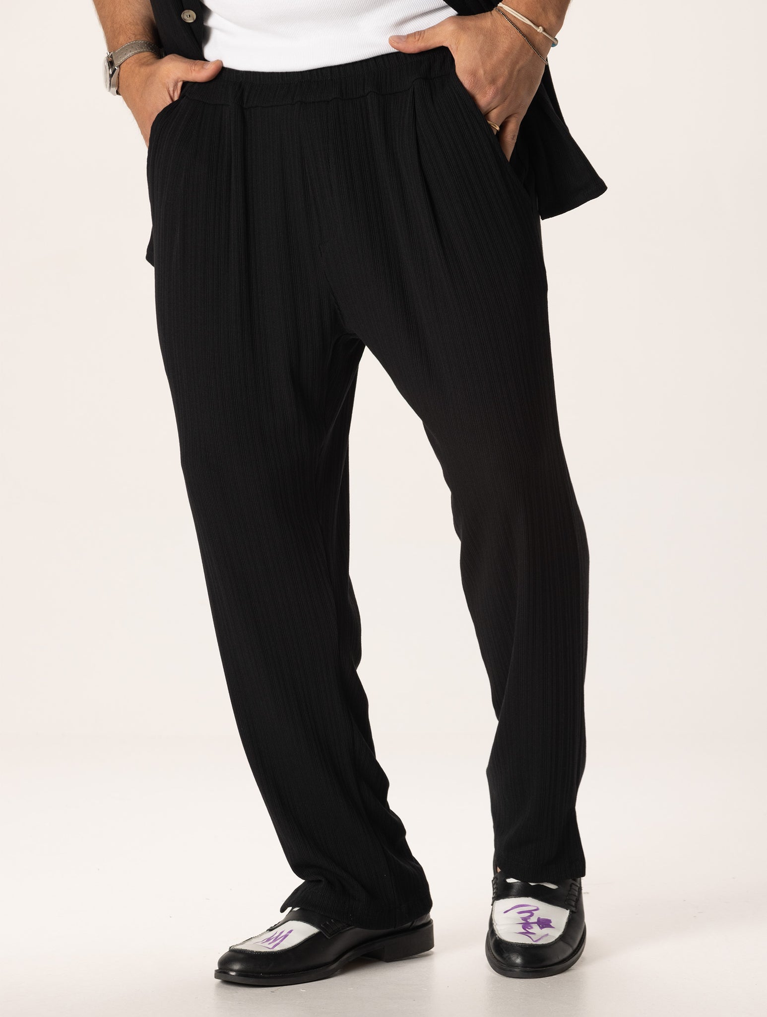 FERGUSON CASUAL PANTS IN BLACK