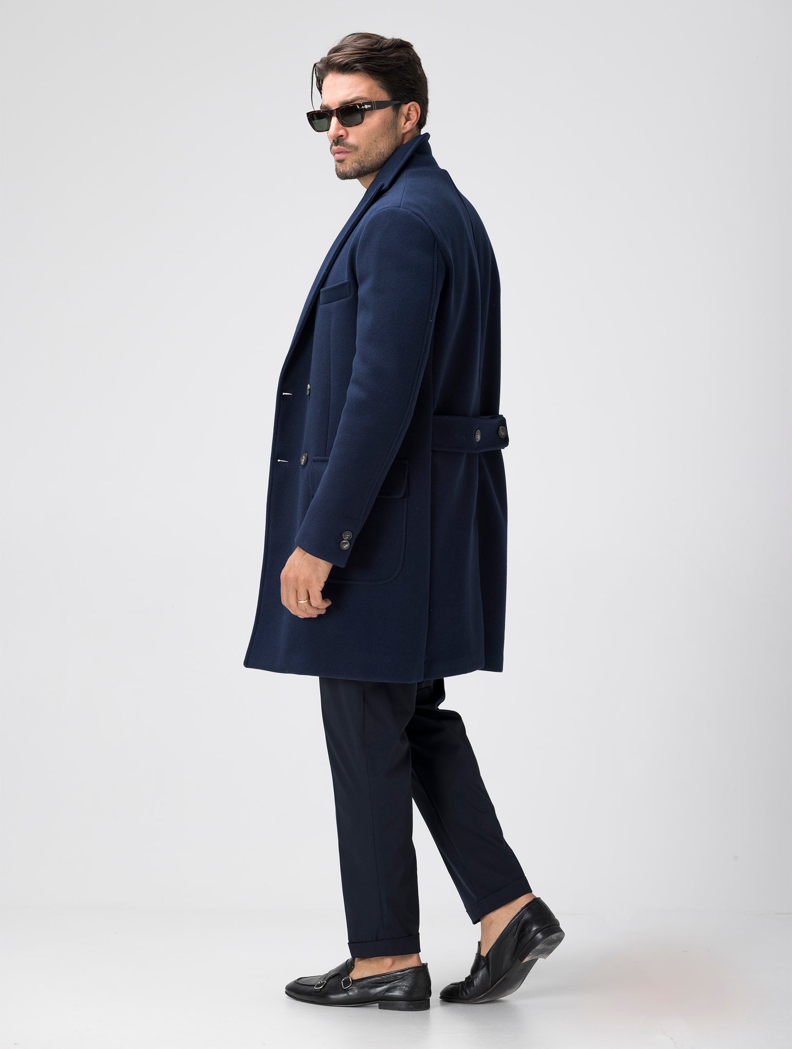 REMY DOUBLE BREASTED COAT IN BLUE NAVY