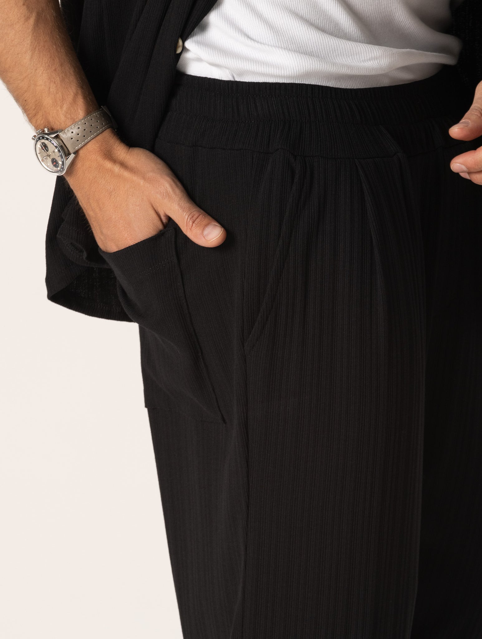 FERGUSON CASUAL PANTS IN BLACK