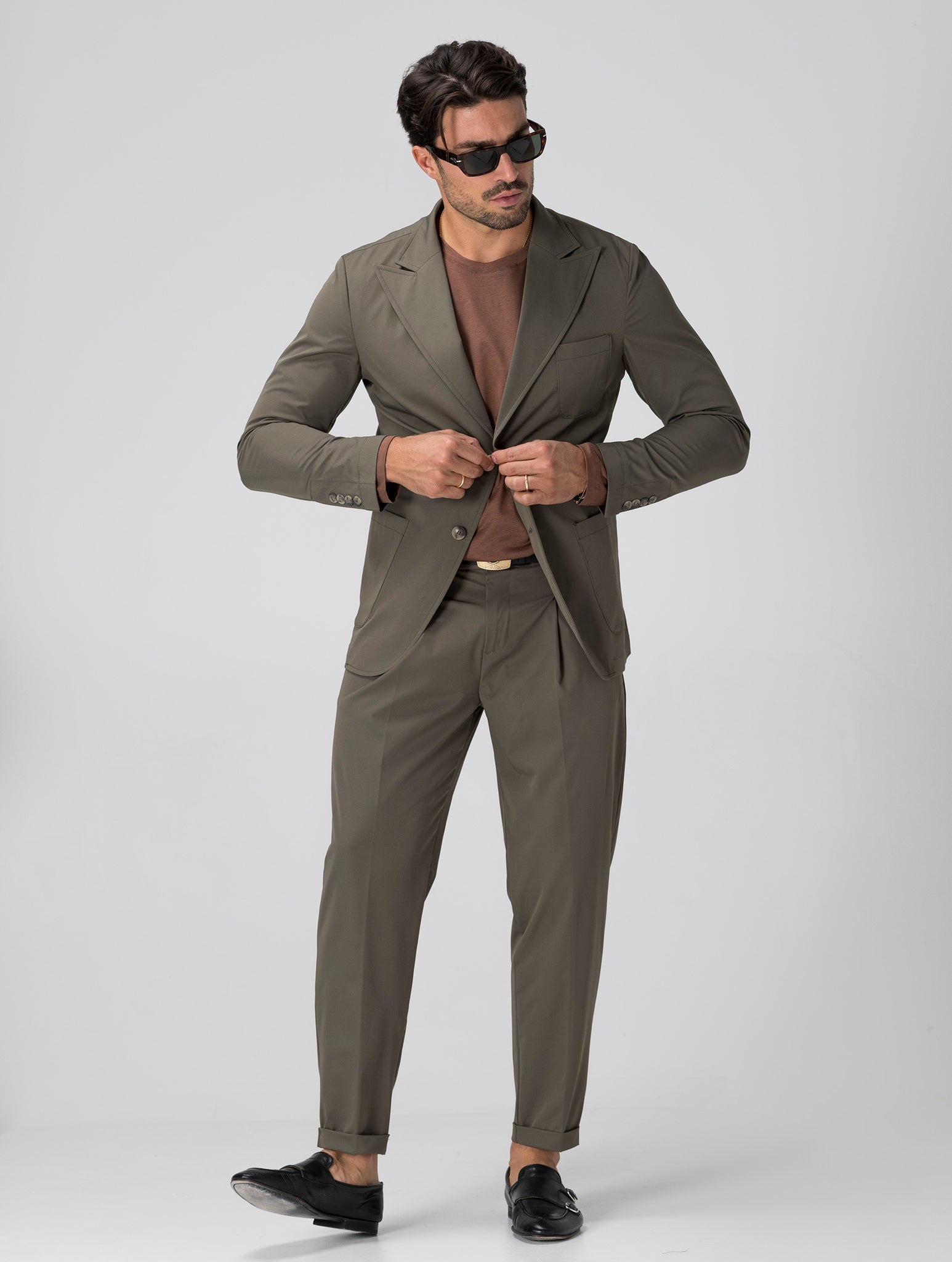 HIRO TECH FORMAL SUIT IN GREEN