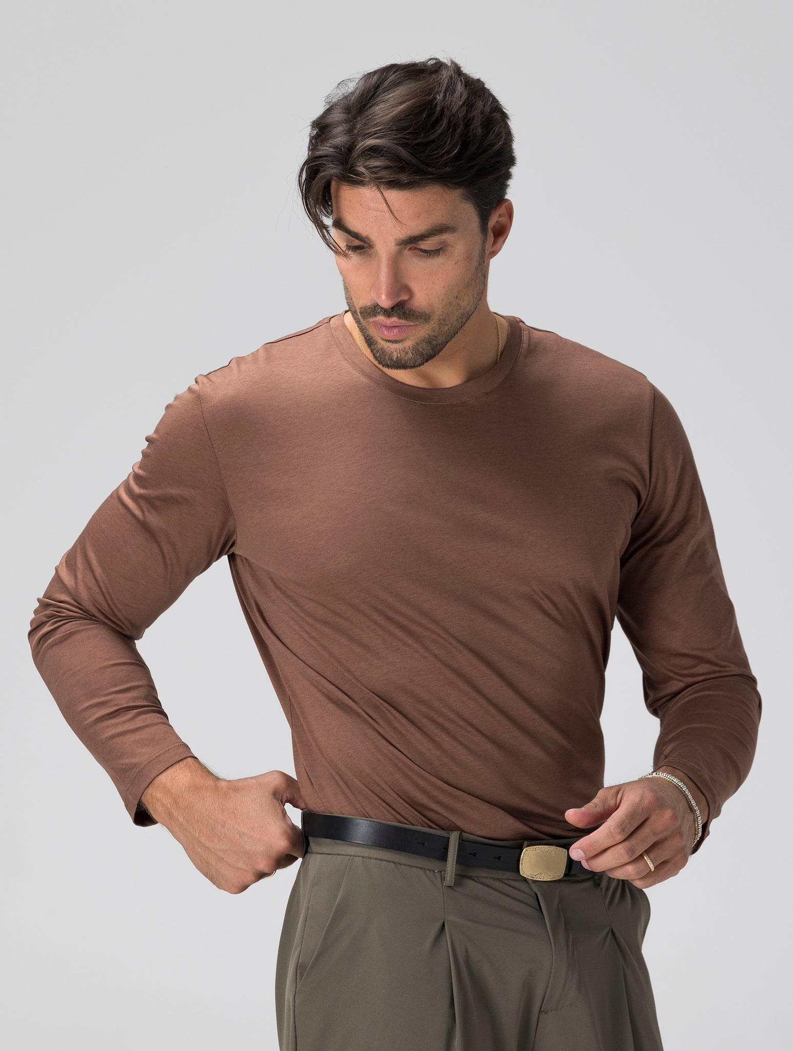 CHARLIE LONG SLEEVED T-SHIRT IN TOBACCO