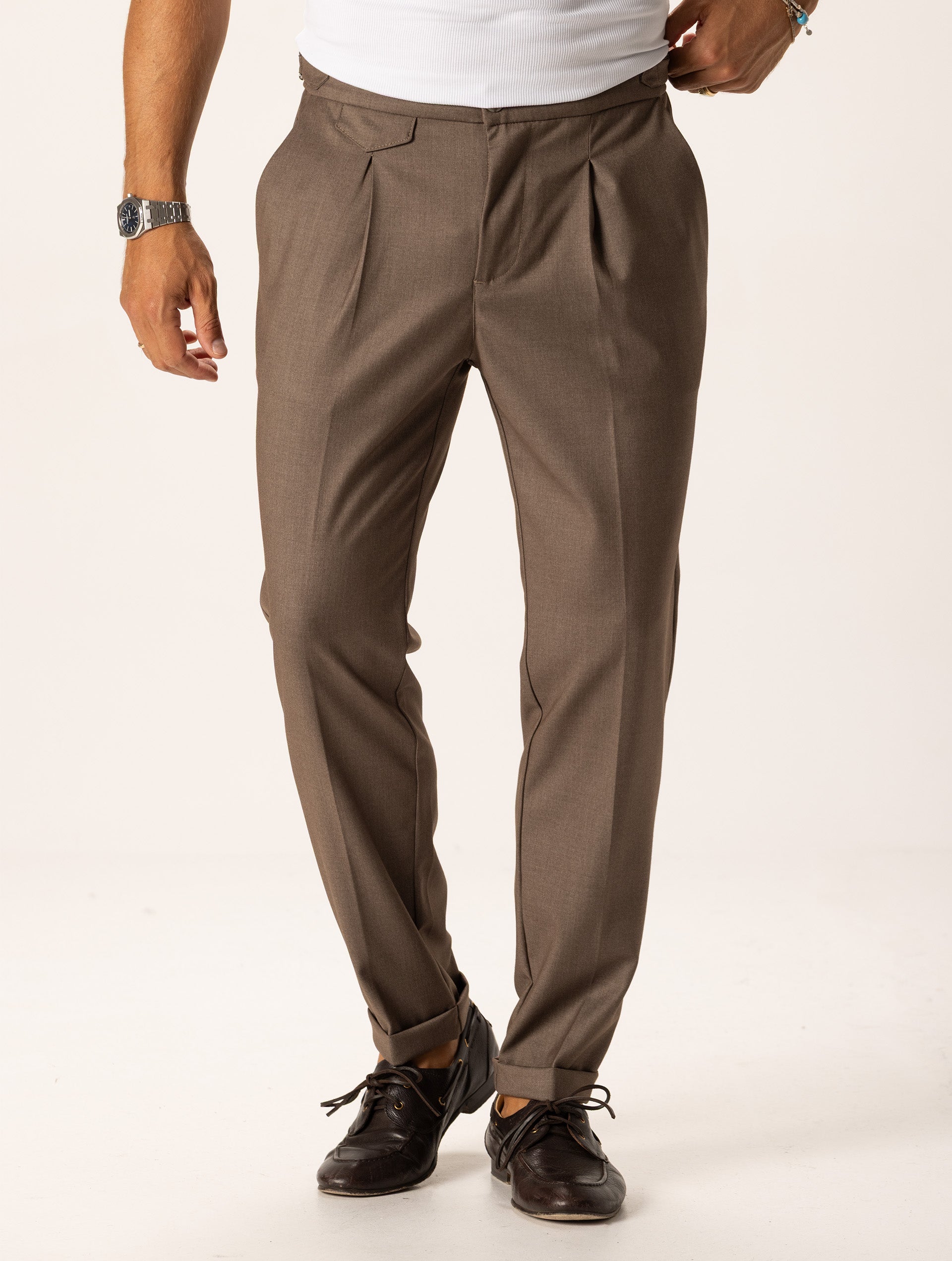 L7745 CALEB PANTS IN BROWN