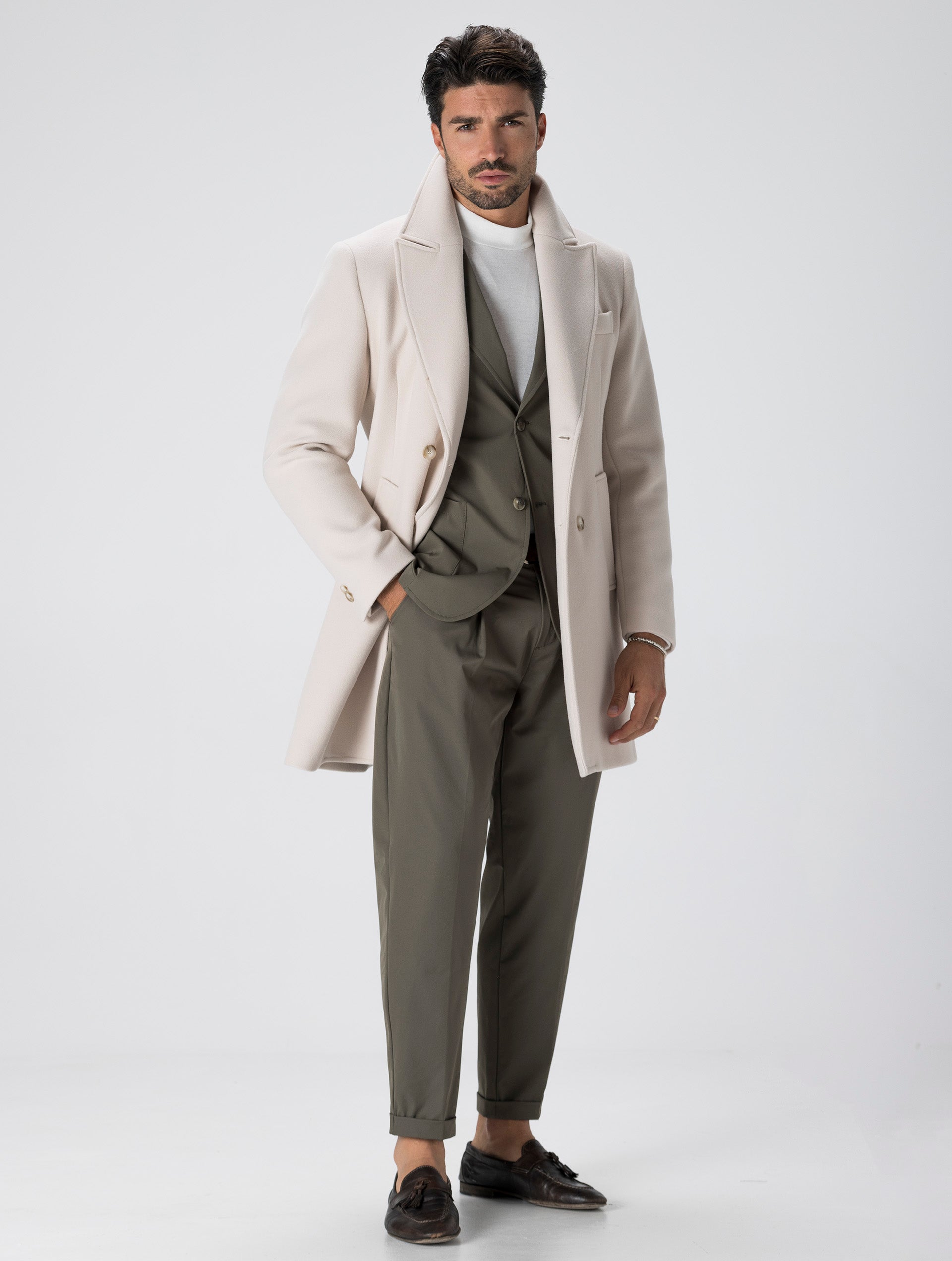 DOUBLE BREASTED COAT IN KASHA COLOR