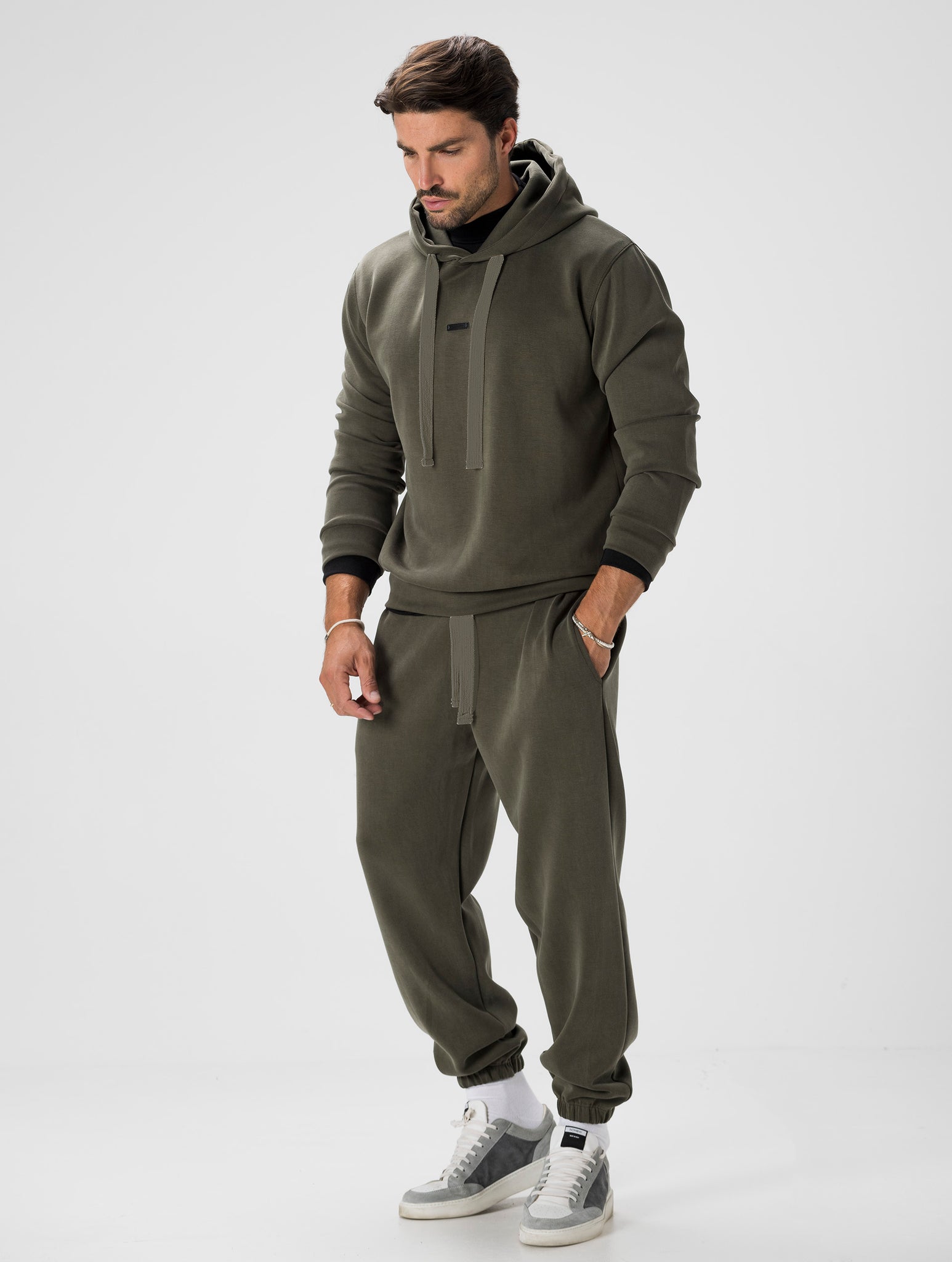 SHIRO TRACKSUIT IN MILITARY GREEN