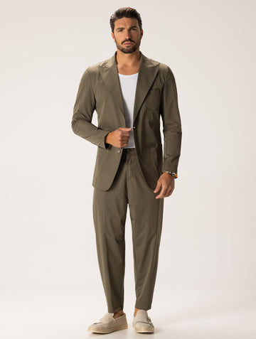 HIRO TRAJE TEJIDO TECNICO VERDE