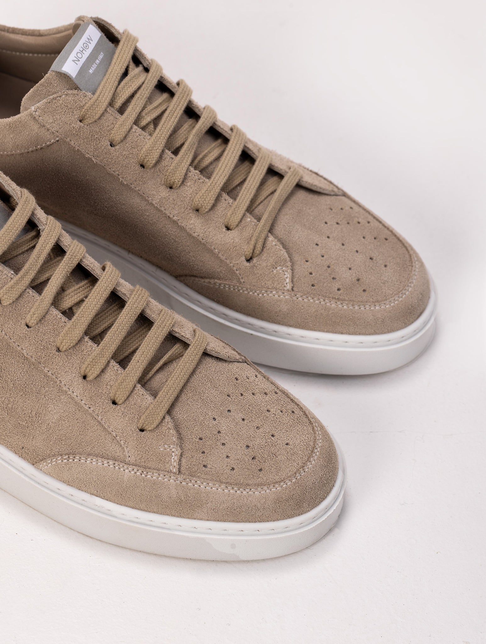 009 SNEAKERS SUEDE IN BEIGE