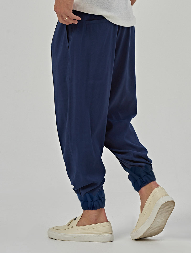 MARCUS CASUAL PANTS IN BLUE NAVY