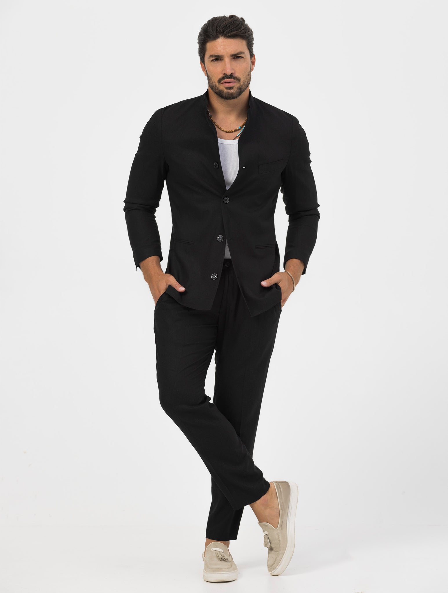 AKITA SINGLE BREASTED BLAZER IN BLACK