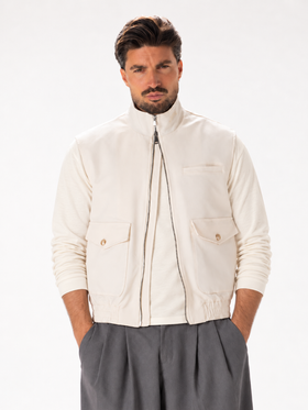VEST IN CREAM WITH PATCH POCKETS