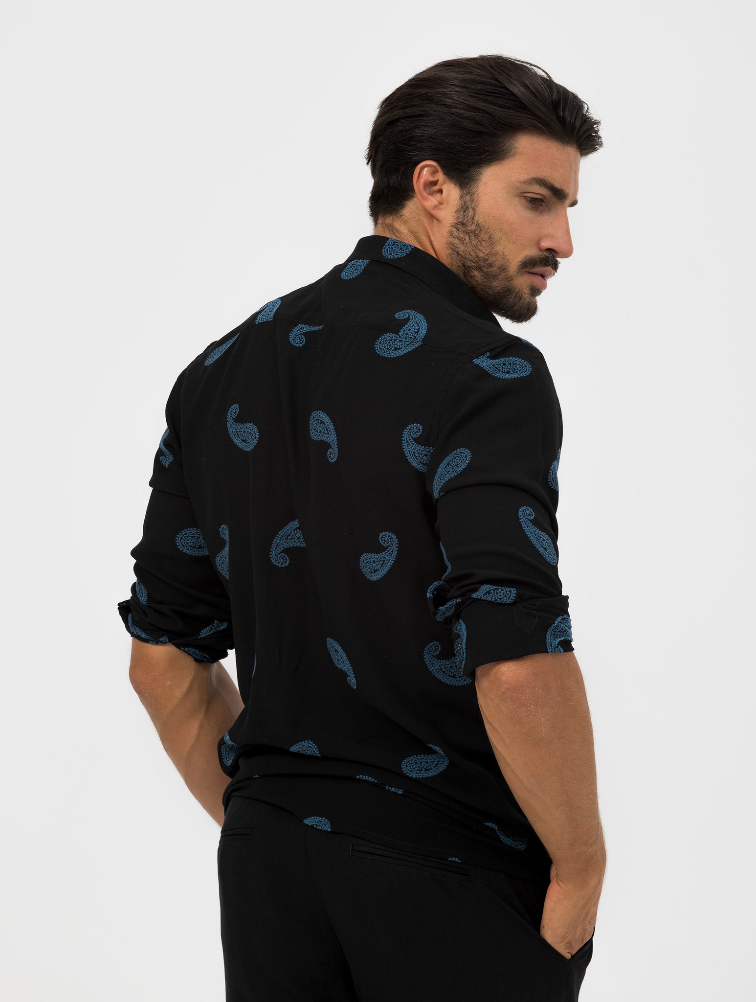 ISOSHI PRINTED SHIRT IN BLACK