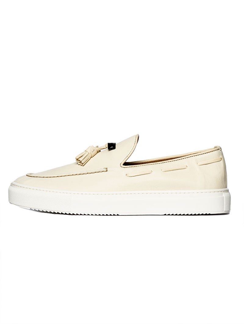 SLIP-ON LEATHER SHOES IN CREAM