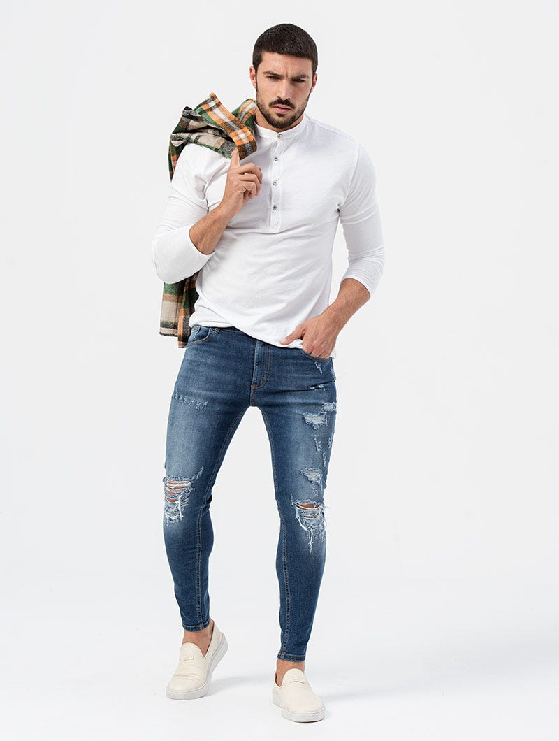 JASE DISTRESSED JEANS IN BLUE