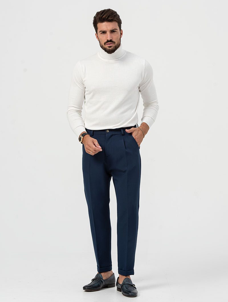 ROLLNECK SWEATER IN WHITE