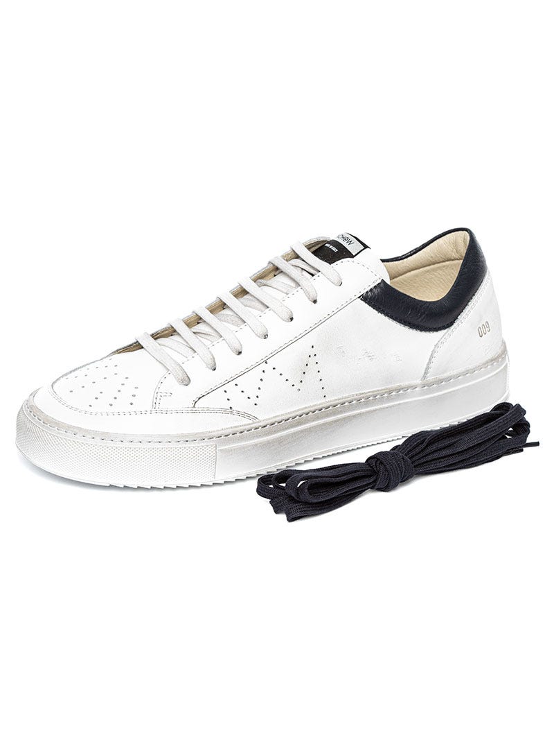 009 CROWN SNEAKERS IN WHITE AND BLUE