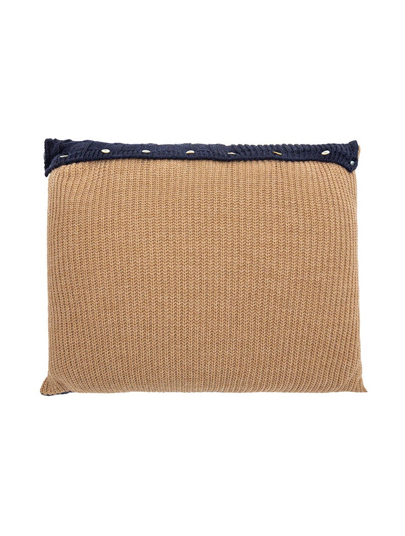 COZY OVERSIZED KNITTED PILLOW IN BLUE