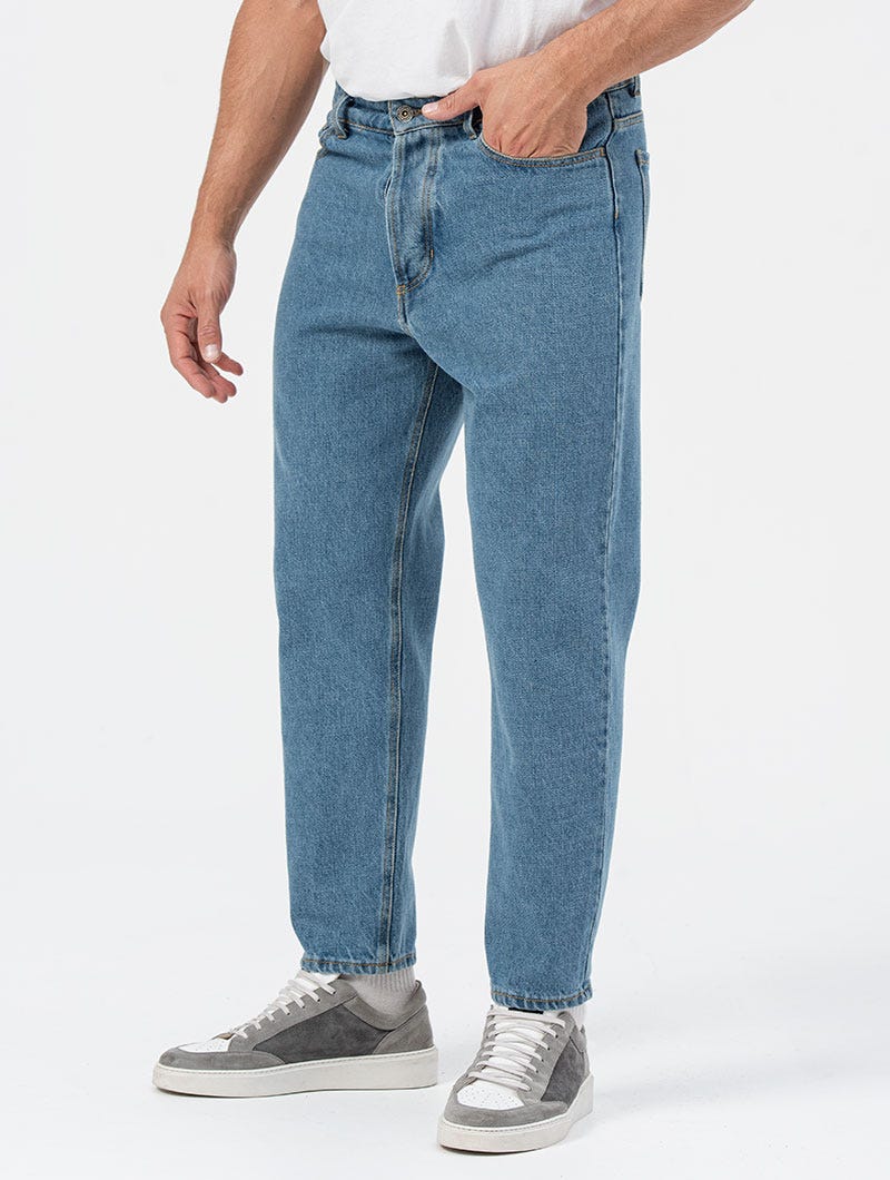 HECTOR STRAIGHT JEANS IN LIGHT BLUE